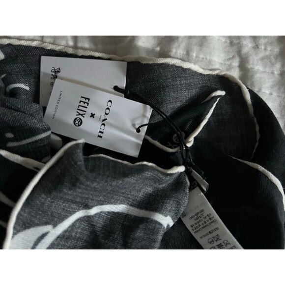 Coach 1941 x Felix the Cat - Car Graphic Black & White Triangle Scarf, $395, NEW - Picture 5 of 5